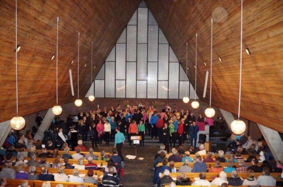 "Gospel&Groove" mit ReJOYce, Verheißungskirche 2015